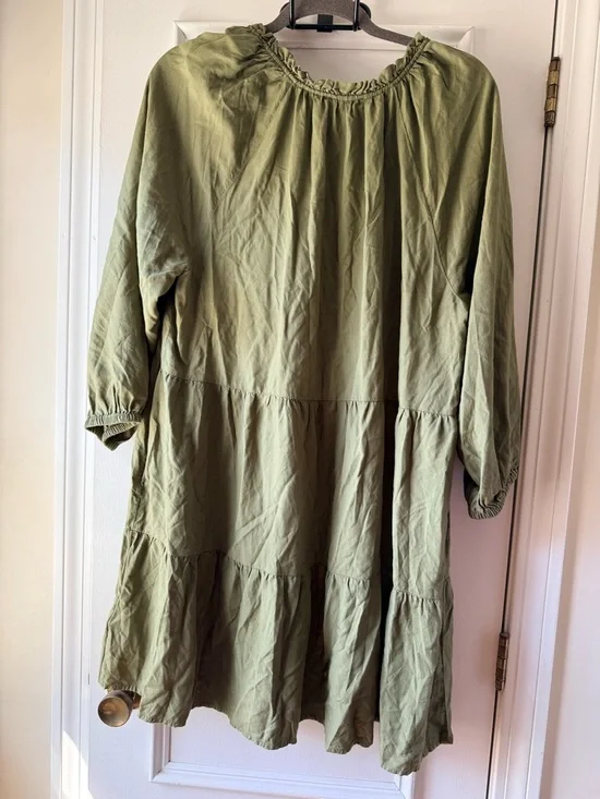 Caralyn Mirand “The Drop” Olive Green Tiered V-Neck Peasant Dress - Picture 2 of 3